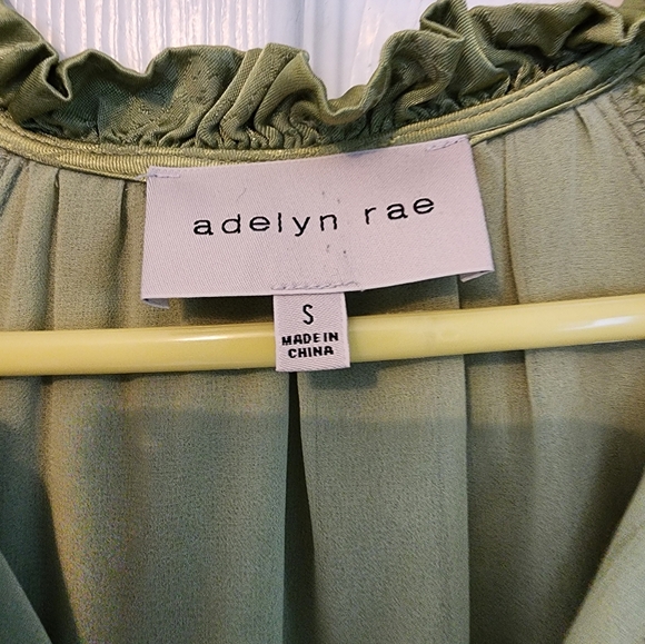 Adelyn Rae satin Agave Tiered dress - Picture 5 of 6